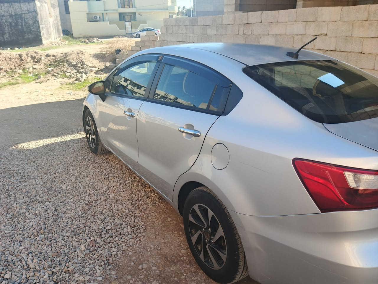 السلام عليكم كيه ريو2016 وارد امريكي رقم بغداد بسمي كله جديد  ضرر جاملغ امامي فقط بدون اي دواخل جاملغ مبدل والباب مرشوش اثر جراد كلهه ليبل واحد عدا الجاملغ الامامي وين ميعجبك افحص سونار مابيهه كل نقص صدر تخم تأير تجي واشوف بعينك 
السعر90وبيهه مجال 
رقمي ***********اتصل وتدلل
