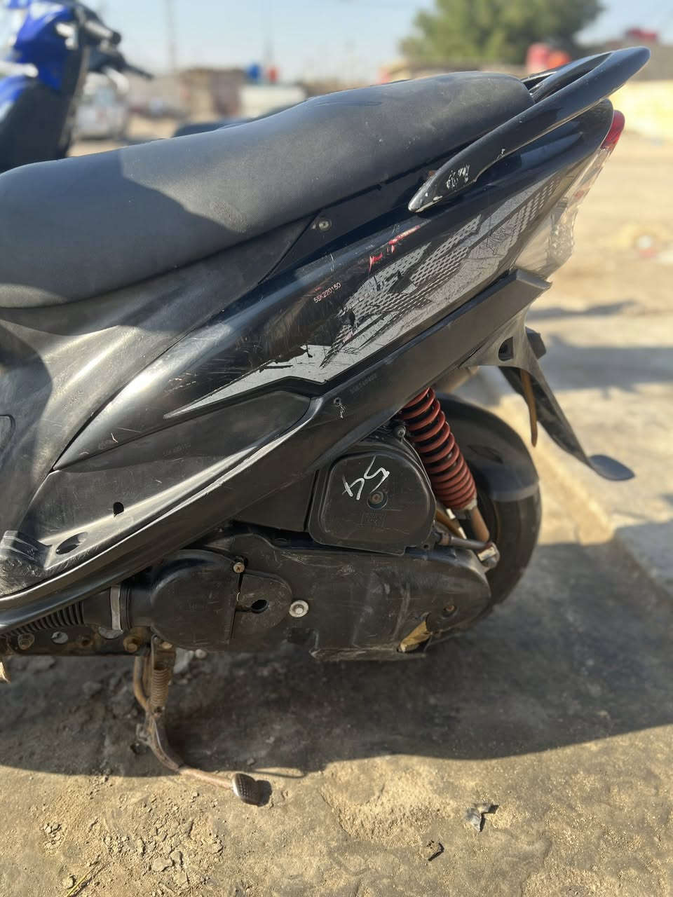 ‏سلام عليكم ماكس عدلة رقم واحد بلادي بس جزاز رياضي مكينة ناعمة كهربائيات شغالة السعر 700 أبيها مجال مكاني بصره جنينة رقمي***********
