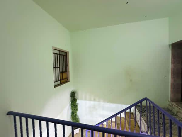 🏡 #دارللبيع  شارع الكص المساحة 100 م طابقين 
♦️العنوان /  شارع الكص  -شارع المؤمنين
تفاصيل الدار 🏘
طابق الأول
 - استقبال 
 - غرفة نوم  
- صاله  
 - مطبخ  
 - صحيات
 - درج داخلي
طابق الثاني
-صاله
-غرفة نوم 
-مجمع صحيات
السعر ١١٠ 
☎️ للإستفسار يرجى الاتصال 
بالأرقام الموبايلات الواردة أدناه
📲 ***********   متوفر واتساب 
#نستقبل_طلباتكم__وعروضكم 
مكتب بغداد للعقار الشطرة  الآمن للتسويق العقاري  ___
 الشطرة /شارع الفلكه قرب كراج الحضارات
