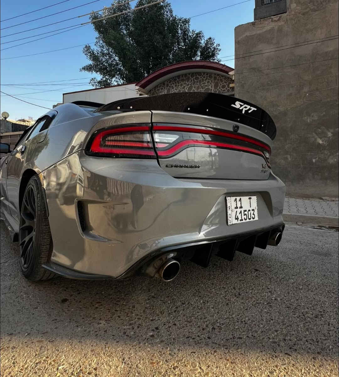 سلام عليكم للبيع او مراوس السعر ١٥٨ قفل
چارجر 2017 فول موصفات /١/ 
الموصفات معروفه🤍
رقم بغداد هزه ورقم جديد بيه السياره 
نصبته احلى ممن الصور 

(سياره تغير لون من رصاصي فضي إلى اسمنتي )مكفوله من الكص 

حادثه جاملغ خلفي 2C3CDXBG3GH173574وهاذ رقم الشاصي ودكه 

وهنا بل عراق بيه طخطخات قليله 

السياره (محرك_كير_لغد_شاصي ) كفاله ذن🤍

ماشيه ٨٩ المحرك بل جيس سياره كلش نضيفه 
مسويله ادامه للمحرك جديده 
تخم تاير نضيف كلش 
ويل جديد بيه اصلي 
*********** مكاني بغداد 
مراوس بجارجر غير لون او غير سياره
