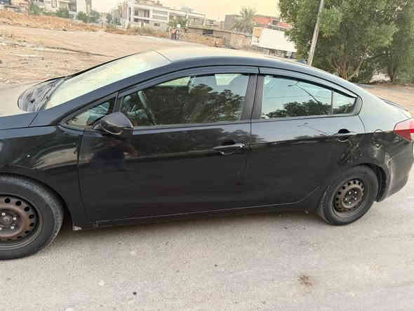 سلام عليكم  كيا فورتي للبيع موديل 2017 رقم السليمانيه انكليزي الهزه جديده حادث أمريكا  جاملغ جهة السايق و شبر من البنيد  و اكو طخه ما امعمرها الباب جهة الإيمنه ماشيه 98 ميل  السياره بسمي تحويل مباشر السعر ١٢٠ وبيها مجال  مكاني الدوره حي الصحه للاستفسار أكثر الاتصال على الرقم ***********
