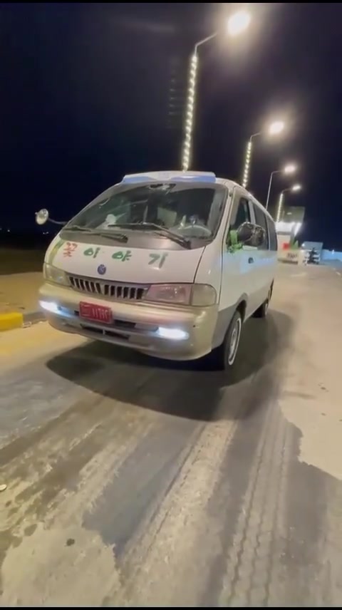 سلام عليكم سياره جاهزه من كل نواحي حداديه قرفه تبريد كهربايات كلشي شقال كبل الشارع ابيع كوم حديد حاله حال مصلاويه سعر 43بكان بصره ***********
