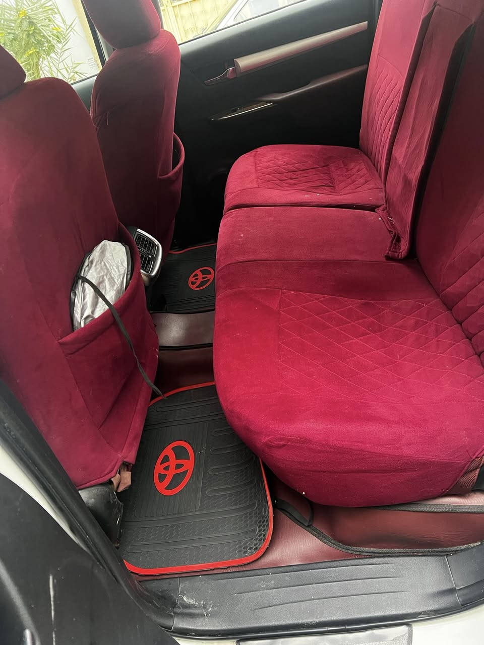 سلام عليكم
للبيع تويوتا هايلوكس 
2016 
وارد كويتي الساير 

ماشية فقط 155  الف  
رقم  بغداد باسمي 
السيارة بعدها ع وضع الشركة.
مكفولة كفالة عامة  
عدا شخط بالجامغ الخلفي وبين 
ورصتعيت جاملف أمامي ومعدلات 
ابيضّ صدفي
تبريد قطعتين 
تحكم ستيرن
إشارات بالمرايا 

مكان السياره  بغداد - الزعفرانية
 السعر 258   
وبيها مجال ان شاءالله ☎️  ***********
