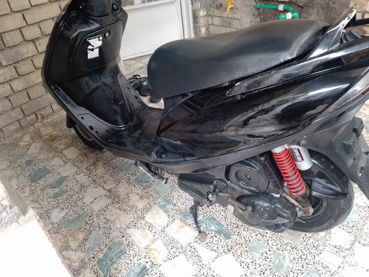 دراجه للببع 
كفاله عامه
السعر ٦٠٠ او بيها مجال 
مكاني بغداد 
***********
