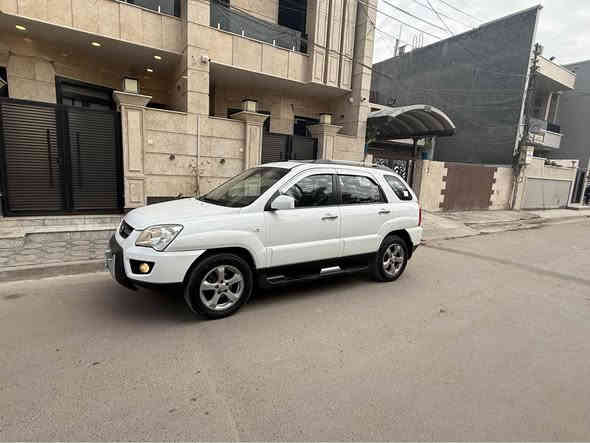 سبورتج ٢٠٠٩ كفاله عامه من الصبغ والتبديل والبارد سياره جديده جدا 
رقم بغداد باسم الحجي فول مواصفات 
فتحه  داخل جلد  مكينه ٤ سلندر ٢٠٠٠ 
تخم تاير جديد قبل ايام شديته
السعر ١٣٢ $ بيها مجال بسيط 
مكاني بغداد 
***********  غير متواجد ع الفيس بغداد
