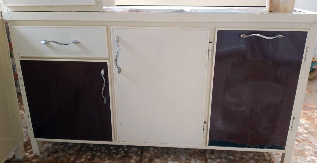 كاونتر ٤ قطع تسكام الطول الارضي والملحق مل واحده كوله مترين  والسنك والملحق مالته كل واحده متر ونص السعر 325 وبيه مجال العنوان محاويل يرهم مراوس ب سبلت او مكيف محترك


**إذا كنت صاحب هذا الإعلان وتريد حذفه لأي سبب، رجاءا أرسل رسالة إلى الدعم الفني**