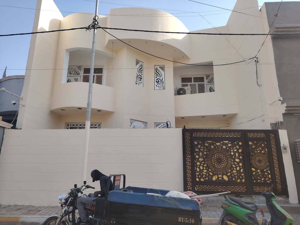 صبغ خاص للواجهيات صبغ سلكوني مقاوم للأمطار ذات اللوان ثابته وجودة عالية
#للعمل راسلوني على صفحة الفيس بوك او الواتساب ***********
#الديوانية
