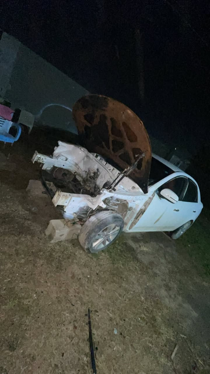 سيراتو 2011 ضررها حرك فوك المكينه البنيد متاذ والضفيره المكينه والكير والجاملاقات مابيهن شي ع وضعها ب 55 وبيها مجال مكاني بغداد ***********
