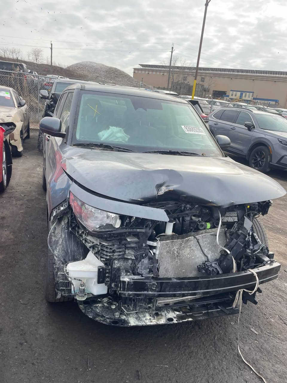 كيا صول 2024 فئة lx حادث بسيط مدة الوصول 45 يوم توصل لبغداد السعر 70 قفل النقل والگمرگ على المشتري وترهم تدخل شهداء للاتصال *********** حلة, بابل
