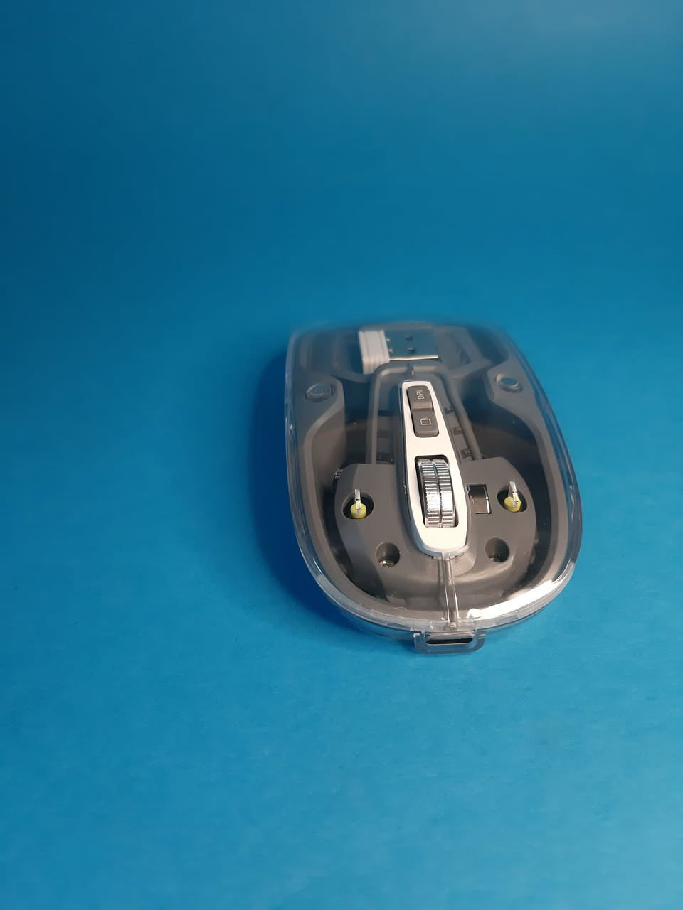 السلام عليكم 
متوفر ماوس ب متعدد نوعيات 
(usb dongle) يوس بي -(Bluetooth) بلوتوث - (wire less )واير ليس
شحن  و بطاريه
لون:ابيض-شفاف- اسود-وردي-بني-احمر-اخضر
جمله و مفرد 
13$:السعر مفرد
7$:السعر جمله
 ***********  :1واتساب رقم 
***********   :2واتساب رقم 
توصيل لجميع محافضات العراق مجانا 
للطلب راسلني خاص
