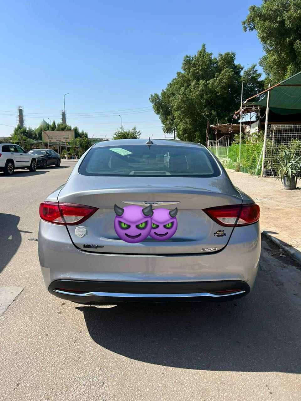 سلام عليكم كرايسر  c200
موصفات السياره
نص فول
شاشه جبيره قطعتين تبريد
شفتات استيرن
٦ سماعات ستتم صوت
موسيقئ خلفيه صوت امامي
وباقي الموصفات معروفه
 حادث السياره
جاملغ وبنيد من امريكا
ووهنا يم جماعتنا بيه بارد 
مكينه كفاله من التبخير والتنقيص
كير كفاله جديد ٩نمر
حداديه امايمه خلفيه كفاله
السياره مابيه نقص ابد
السعر 100 وبيه مجال شي بسيط
لاستفسار اتصل ***********
