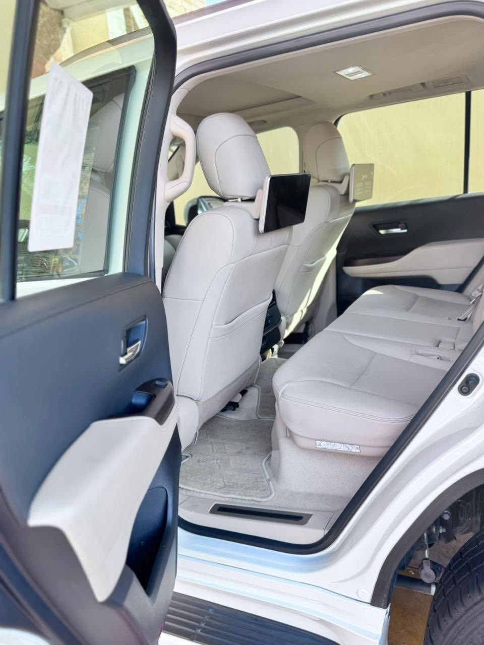 سلام عليكم
للبيع أو مرواس لاندكروزر موديل 2024 بريم اصل فول موصفات ماشيه ٩٠٠٠ كفاله عامه السعر ٧٣٥ الاستفسار ‭٠٧٧١ ٣٣٨ ٣٤٩٠
