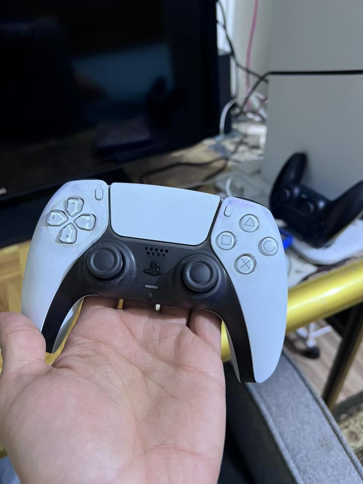 جوستك للبيع نظافه 100‎%‎ مال جهاز اصلي وهذا رقمي *********** للاستفسار خاص
