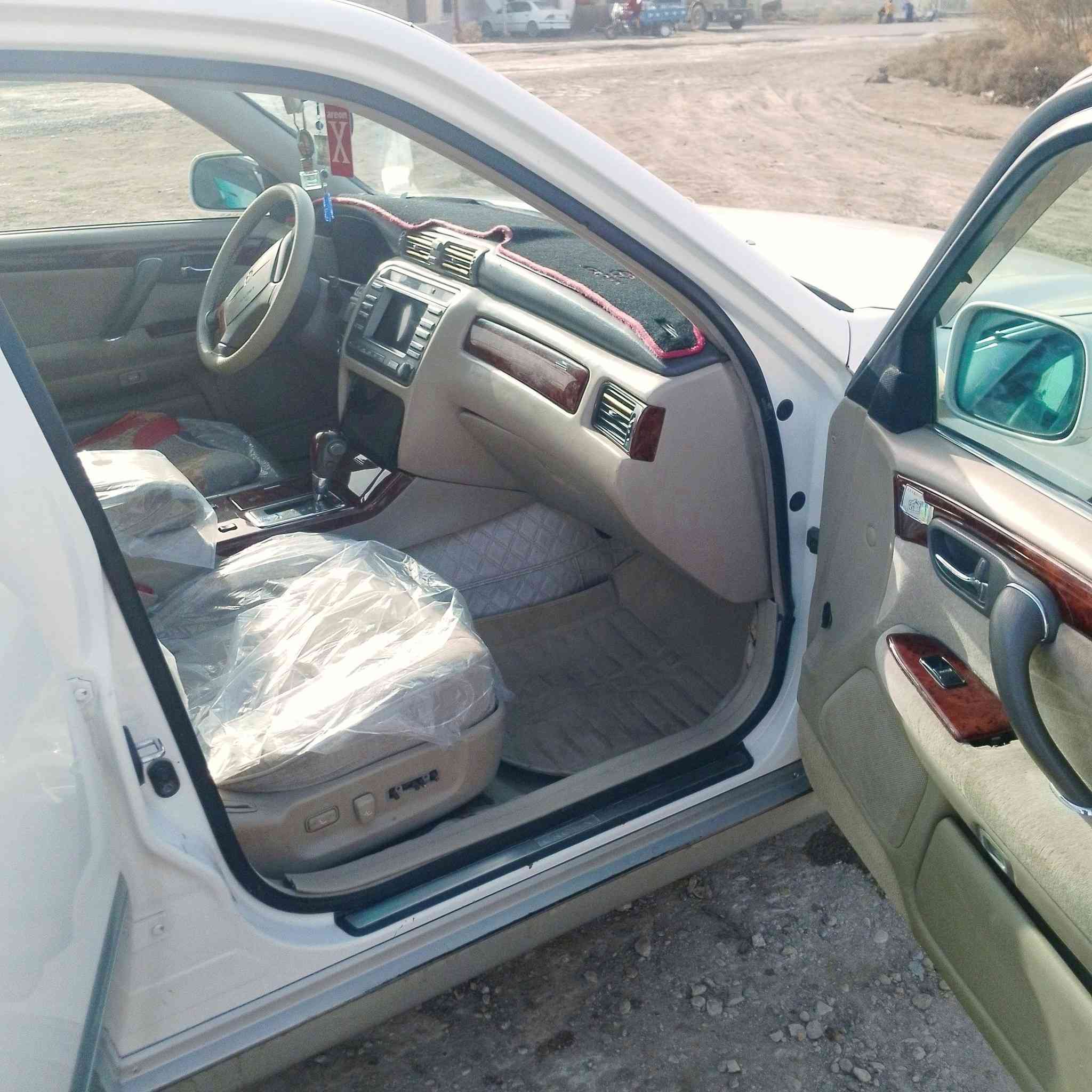 سلام عليكم ملكه 2002 دكمتين  بسمي محرك 3000 كهربائيات كله شغاله سياره خير من الله السعر 125وبيه مجال قليل وذا مراس باجيرو 2010حبتور حسب الاتفاق المكان ذي قار قضاء الرفاعي 
غير متواجد على الفيس 

***********
