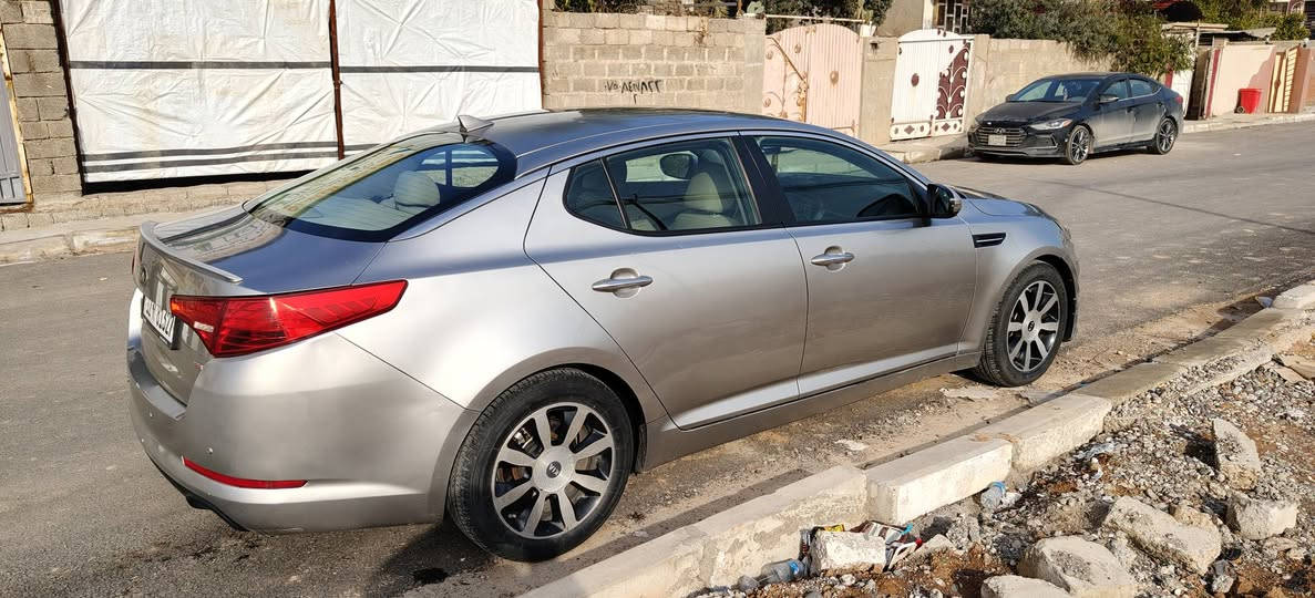 للبيع كيا اوبتما موديل 13 امريكي ،،السعر117,,نص فول ،،بيها حافة البونيد صبغ ،،بيها كابون ،،ماشية 89ميل،،***********,,
