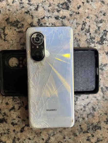 سلام عليكم هواوي Nova 9se ذاكره 128 مكسور بس الضهر وشاشه سليمه سعره 155 الف شراي يتصل مكاني كربلاء ***********
