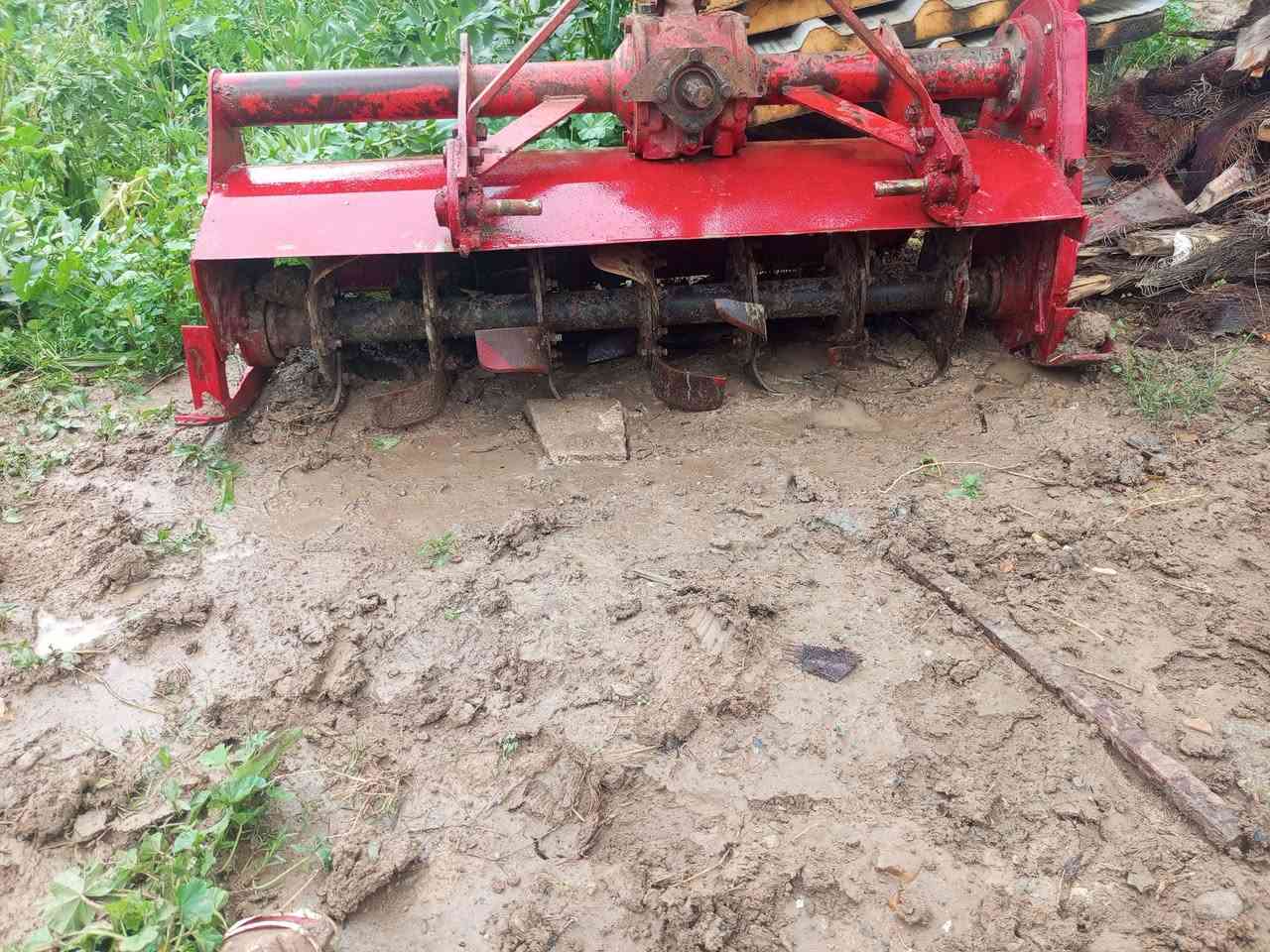 السلام عليكم للبيع رفاسه ينمرياباني تشتغل على جميع المكائن الزراعية الصغيرة والكبيرة  من حجم 16الى حجم 35مكاني بغداد الاتصال على الرقم ***********
