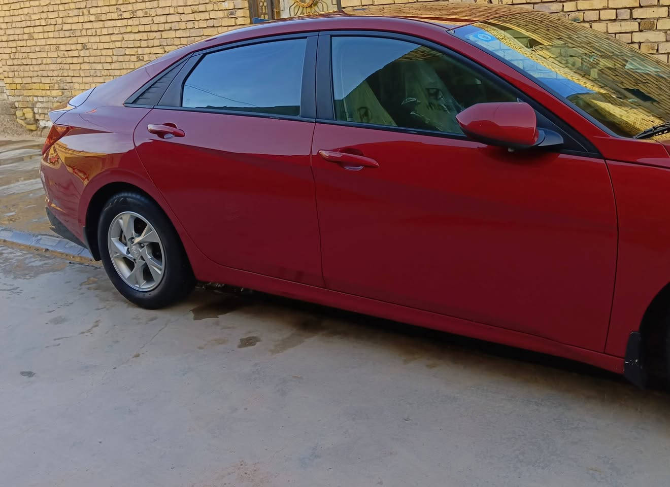 سلام عليكم سياره لانتره للبيع موديل 2023 معوقين رقمه ذي قار حادث بس بنيد بس مقدمه مال بنيد مرجع على بارد ولباقي كفاله ليبل واحد مكاني ناصريه سوق شيوخ سياره جهازه شباب شراي يتصل وبي خير ودلل لحد يرسل على خاص ماجاوب شراي يخابر وانا بخدمته  رقمي ***********
