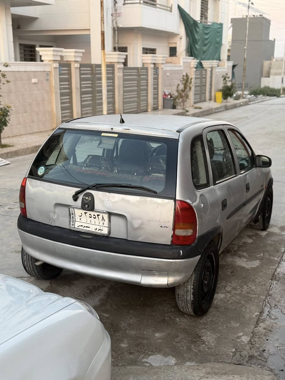 السلام عليكم 👋
للبيع أوبل _ فيتا موديل 1998
كير اوتو  مكينه وكير شرط✅
للاتصال/***********
