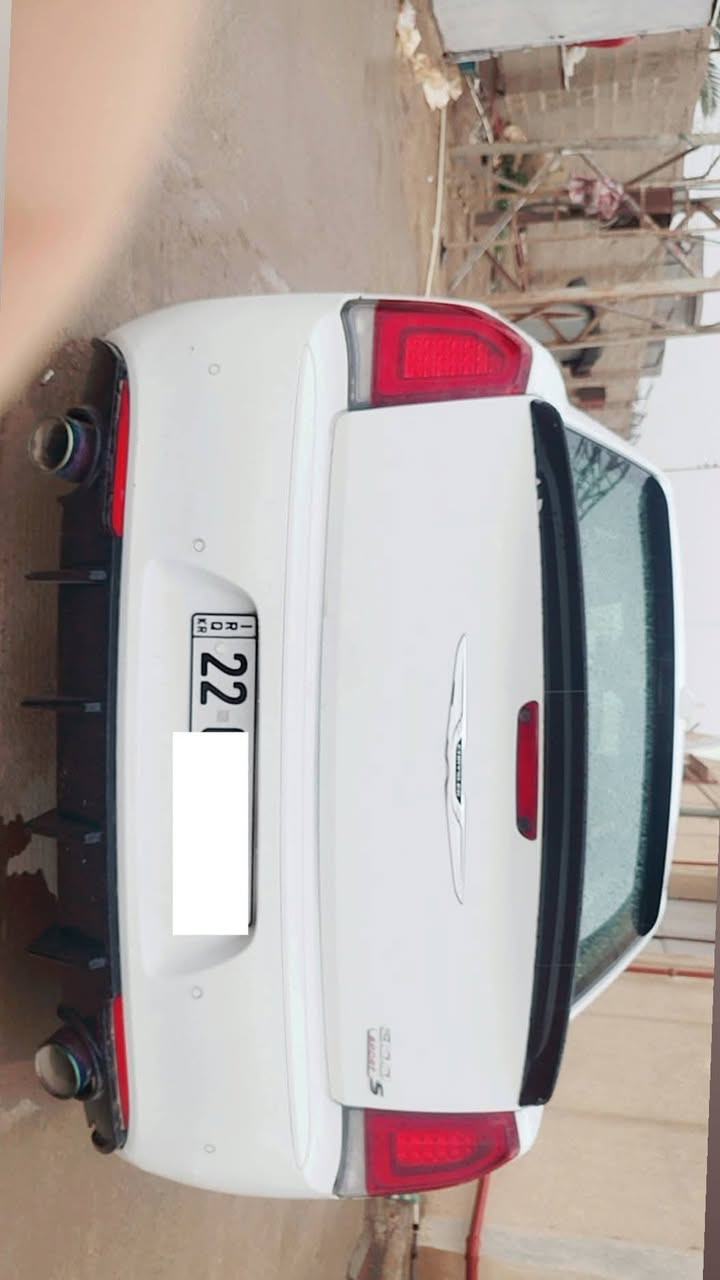 ✨️للبيع كرايسلر اوباما2017✨️
مواصفات فول s 
تحكمات ستيرن جهتين 
شاشة ترحيب
شاشه جبيره
كشنات جلد 
كشنات كهربائي 
كشنات تدفئه 
تبريد قطعتين 
نظام ملاحه 
نظام GPS
بانوراما 
كامره دواره 
لدات امامي وخلفي
رارات 4
تخم تاير جديد
حداديه كير محرك كفاله
عليها سيرفس كامل 
تشغيل عن بعد
وبيها بعد مواصفات هوايه معروفه s
السياره  حادث موضح بصوره
السياره بالواقع احلى
مكان السياره بابل 
السعر 245 وبيه مجال 
للأستفسار الأتصال ع الرقم  ***********
