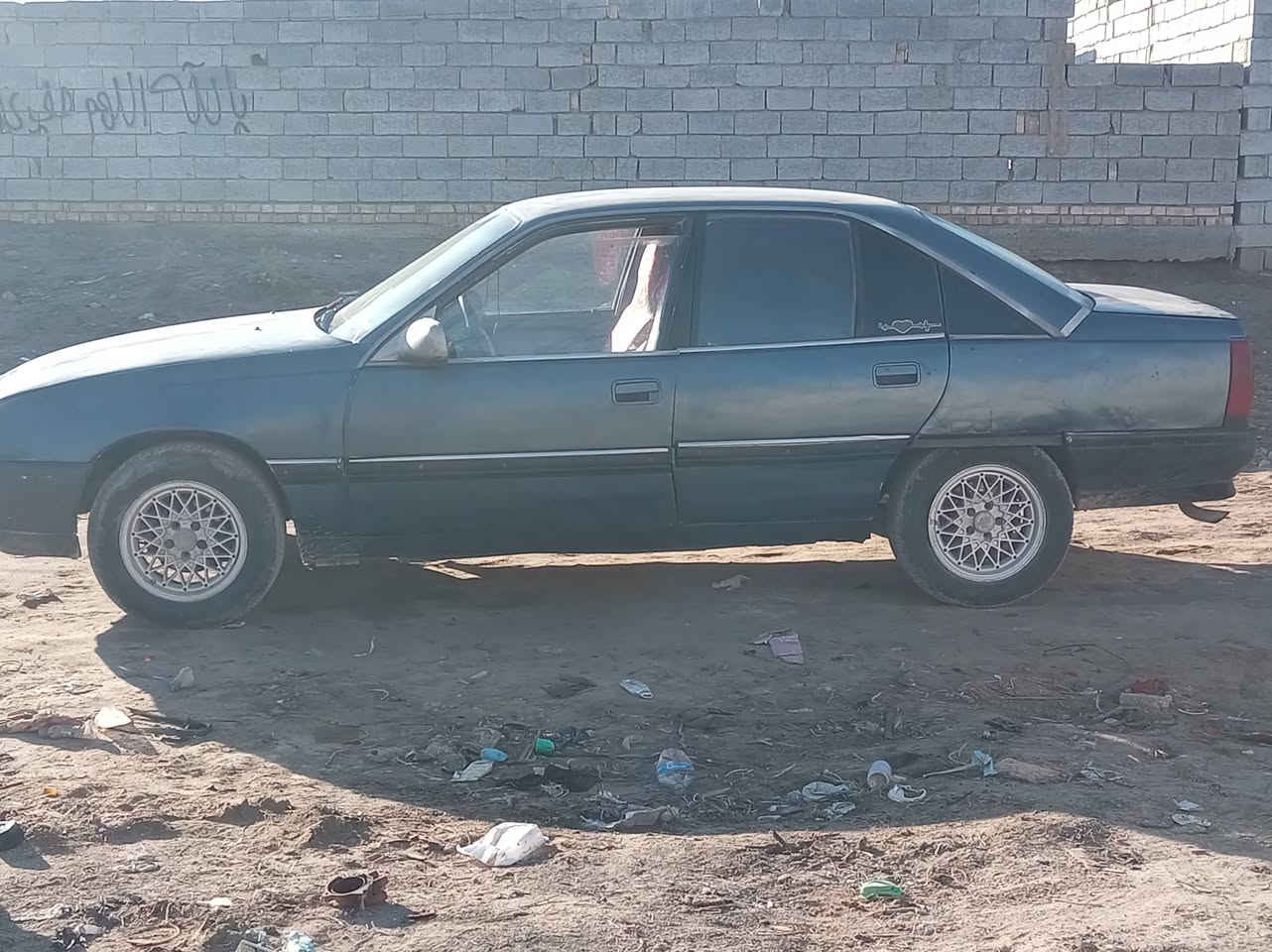 السلام عليكم سياره اوبل لبيع موديل 88 سياره جاهزه بس بيه خيط بكار وسياره كيروحديد وتخم تاير وكهربائات جديده دواخ جديد  ويل كب سعره 15وبيه مجال العنوان الديوانية رقم سياره نجف رقم الهاتف ***********
