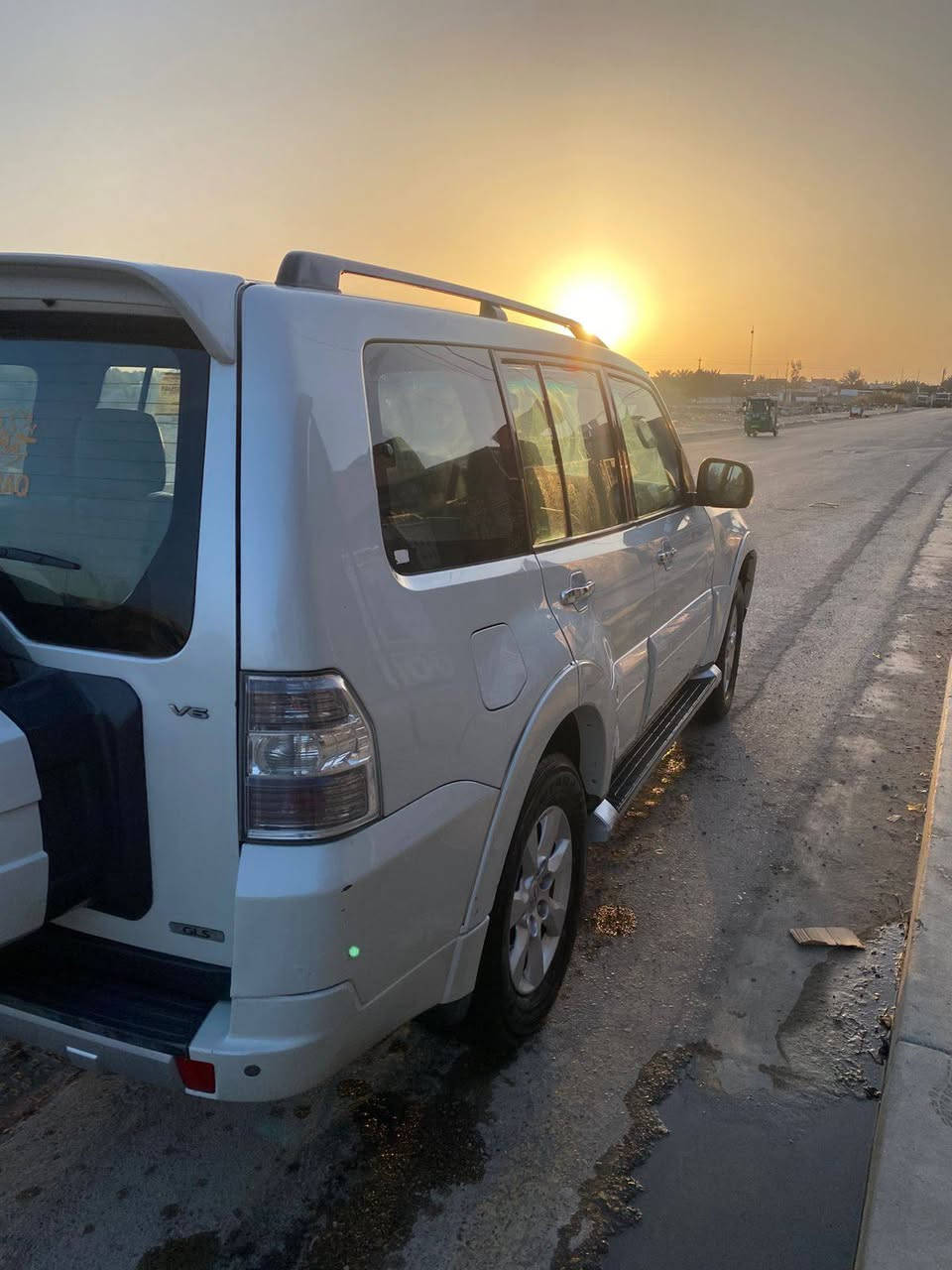 السلام عليكم باجيرو ٢٠١٠ حبتور بسمي سنويه٢٩ مكينه٣٥٠٠ كير مكينه كفاله تخم تاير جديد صدر ٨٠٪ يرادلهة ترتيب دعاميه ومازدات فول موصفات عده البصمه باتري جديد سياره نكره بيهة قطعتين جاملغ وبنيد بدون دواخل سعر ١٢٥ بيهة مجال بسيط مكاني بغداد المحموديه ***********
