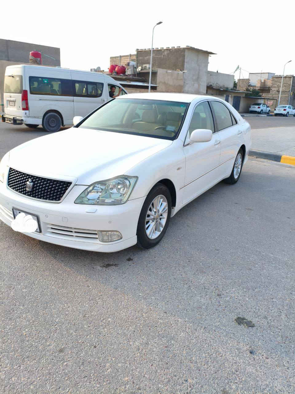 السلام عليكم شاهينه مديل 2004  دخول جديد مزاد ***********  كفاله عامه من كلشي شاصي 82 كشنات كهرباء ستيرن كهرباء حساسات أمامي وخلفي كامره خلفيه شاشه بلوتوث سهستم سماعات اربعه دمام سياره بل كارتون أحله من صور تحكمات ستيرن ام شباج اسود سبيره ما نازل ملاحظه سياره بسمي  مداور ثاني يوم بسمك السياره ستوا داخله دعاميات ام لحيه خلفي وأمامي سبايدر خلفي وعلى جامعه خلفيه مكان البصره وشراي ينتصل ويدلل الزبير, البصرة
