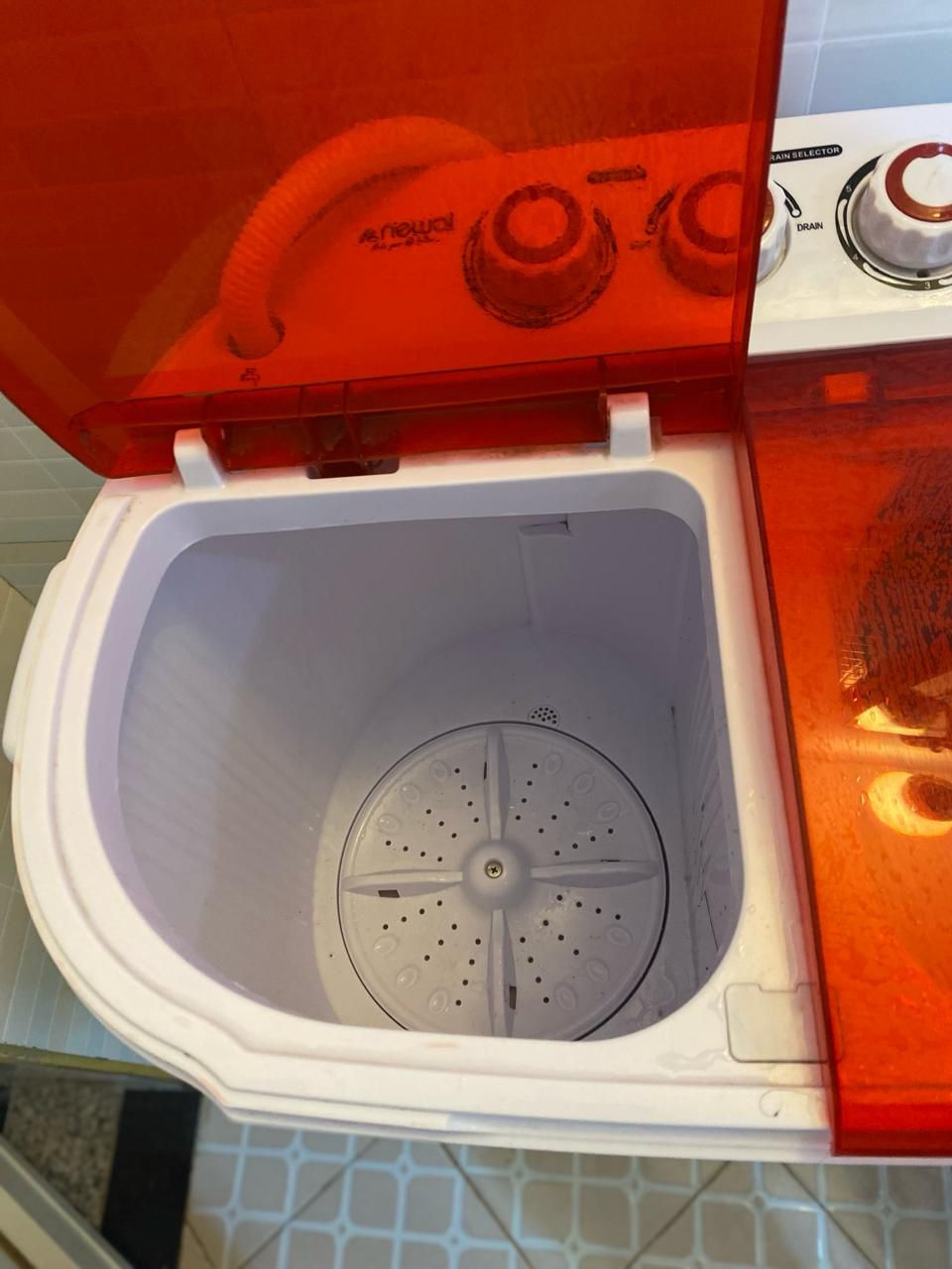 السلام عليكم 
عندي غساله( ملابس اطفال ) للبيع 
بحوضين ماركه (نوال)قليله الاستعمال 
نظيفه كلش 
اخذتها ٩٠ قبل شهرين رايدتها ٥٠ وبيها مجال 
مكاني/ كربلاء-كنطره السلام


**إذا كنت صاحب هذا الإعلان وتريد حذفه لأي سبب، رجاءا أرسل رسالة إلى الدعم الفني**