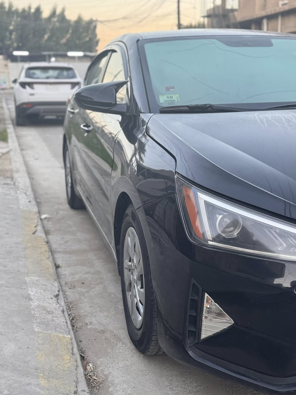 يارب العالمين يا الله 
النترا SE 2019
بدون ايرباك مواصفات عاديه 
كير At
مكينة 2000 دوش 
صبغ جاملغ و بنيد بدون دواخل وباب خلفي وشبر بجاملغ الخلفي جوه قبق البانزين رقم اربيل 
ماشية 51 mi
مستعجل بالبيع (سعر )١٢٠  بيها مجال قليل
🏘️ المكان بغداد حي العامل 
📞***********
