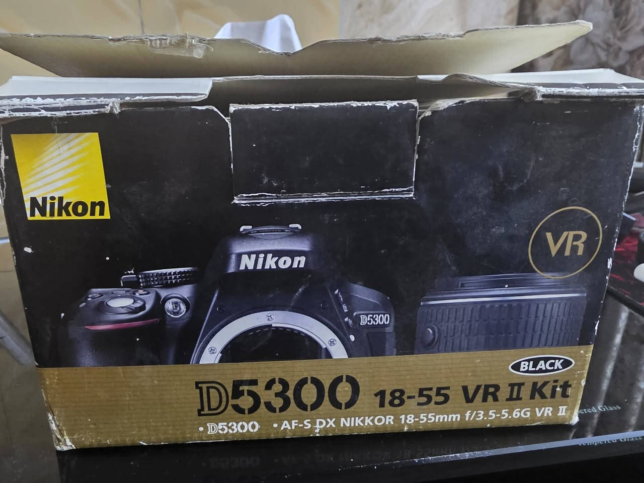 كاميرا نيكون D5300
للبيع الاستفسار واتساب ***********
