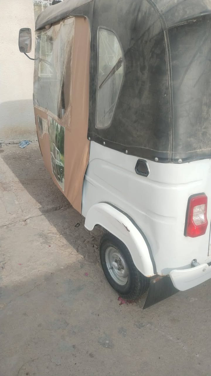 سلام عليكم تكتك لبيع 2021 تكتك نضيفه الله شاهد الف ما ذب عليه تكتك مبدل بيه بوشه وبستم 
تجي تشوف بعينك الستفسار ***********
