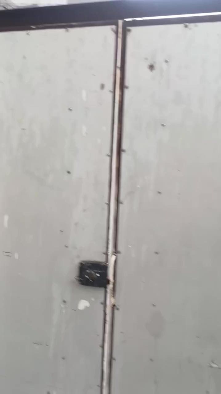 للايجار للايجار
دار في حي الشيماء طابق ونص غرفتين وهول واستقبال ومطبخ وصحيات نظيف 

الطابق الارضي ارضية بورسلين جدار سيراميك بدون سقوف ثانوية 

الطابق العلوي ارضية صبة بدون سقوف ثانوية 

الايجار 225

للاستفسار ***********

آسيا.        ***********
