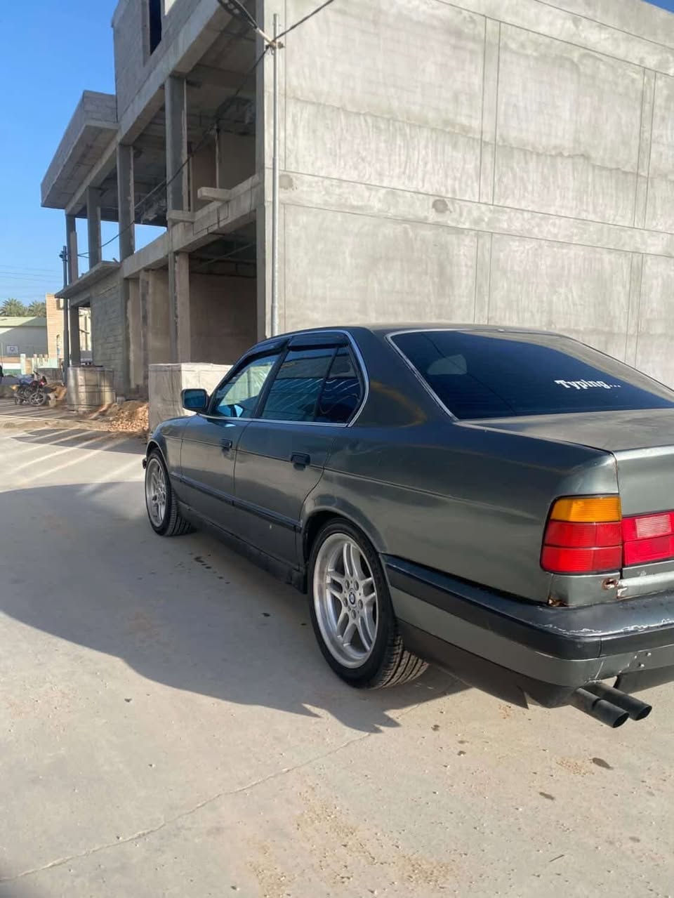 BMW535 موديل ١٩٩٢ فول محرك و كير جديد محرك مفتوح٣.٥ كير جديد اوتماتيك تخم تاير جديد رقم صلاح الدين انكليزي سنوية لحد ٢٠٣٠ سعر ٤٣ و بي مجال عنوان ديالى خانقين 
رقم ***********
