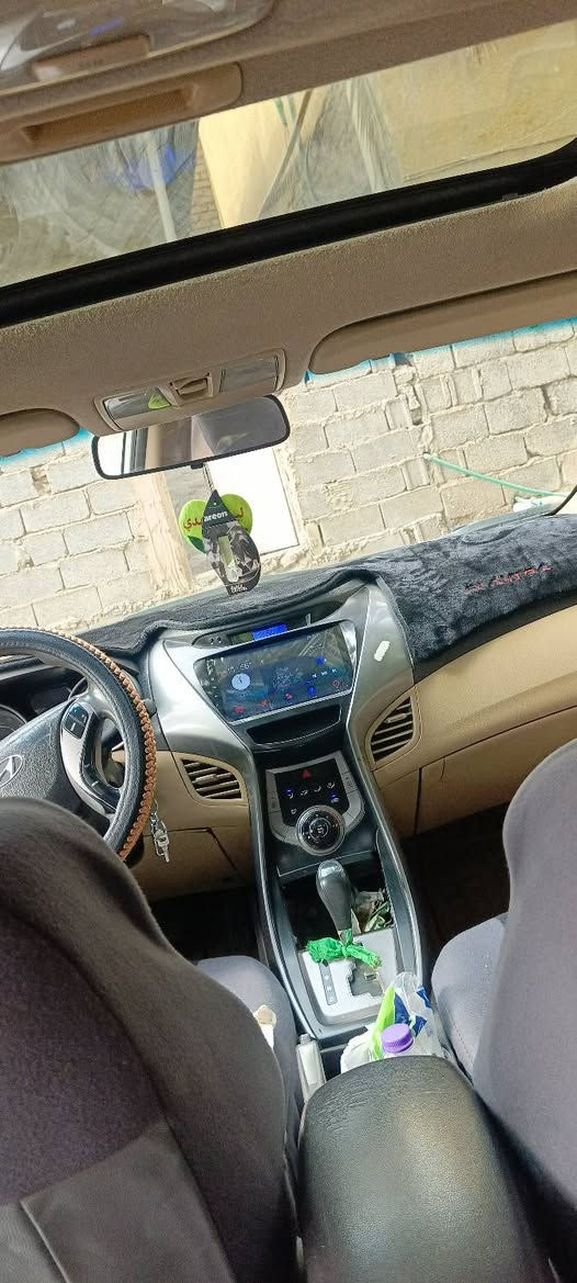 السلام عليكم النترا موديل 2013فول مواصفات خليجي بها قطعتين صبغ فقط السياره ما مسوي سونار بها على حجي قطعتين مال جناي السياره اخونا تجي تفحص أو أتخذ كير محرك مكفول السعر 105اوبي مجال حك  الجياه رقم الهاتف ***********مكان كربلاء كربلاء, العراق
