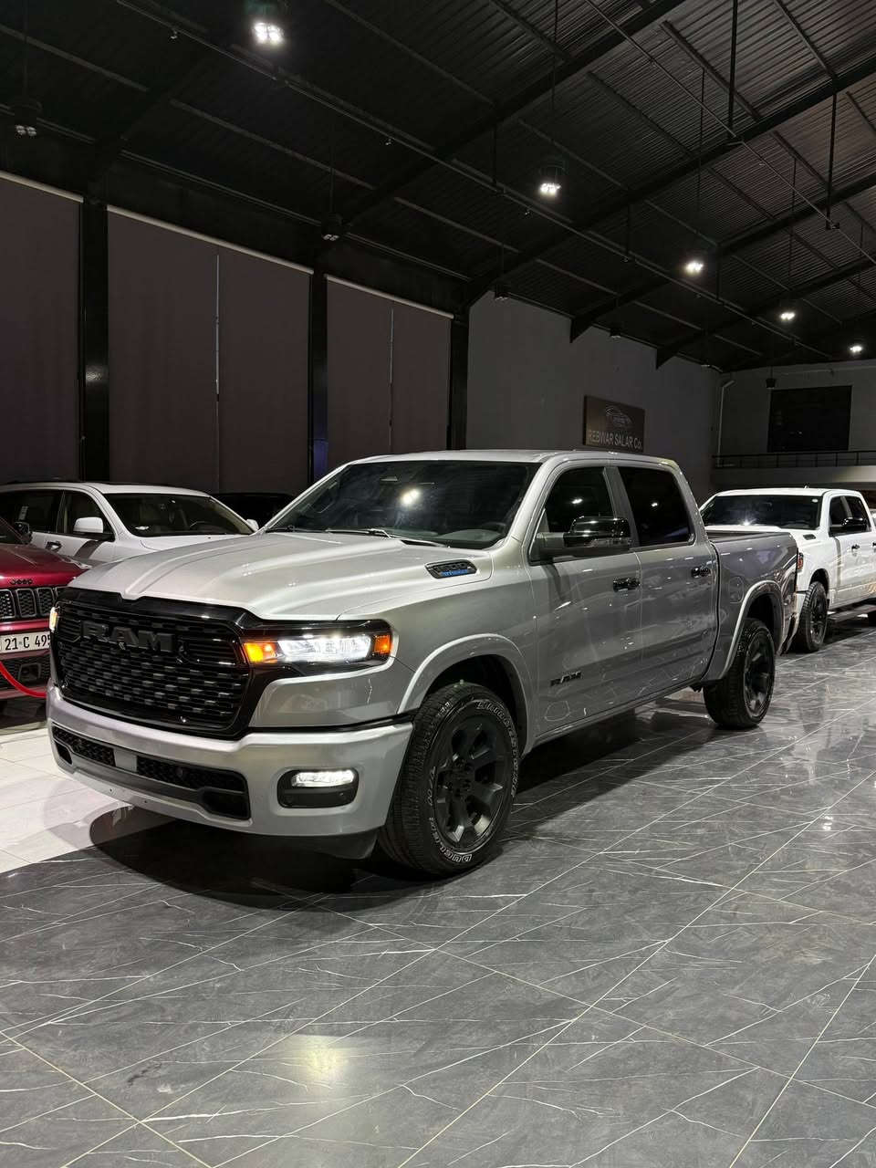 السلام عليك         
 RAM 1500 BIG HORN/LONE STAR eTORQUE  2025
دوج رام موديل 2025 شكل جديد
بيك هورن
بدي قصير باب طويل المرغوب
محركً 3600 سته سلندر
فورويل 4*4     ‌‌                 ‌                                              بدون صبغ
ايرباك فقط برده
ماشیة/ 7 الف
موصفاته
شاشه کبیر
رادار
لايت زينون
اتو ستوب
نقطة العمياء
تحديد المسار
حساسات امامي وخلفي
ويل سبورت
تايرات جبلي
بصمه
تشغيل عن بعد
دبل بصمه
‌                            1C6RRFFG0SN537632  ‌      رقم شاصي 
                                                                                           مکان سیارە اربیل      
***********
***********
