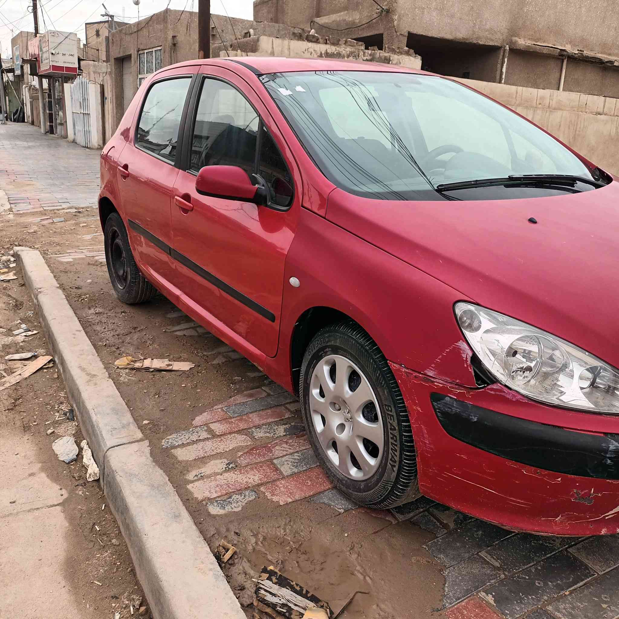 بيجو 307بيه جاملغات صبغ الامامي فقط موديل 2005السعر سياره جاهزه ع الاخير تبريد حداديه جديده السعر 60وبيه مجال لااتصال ***********
