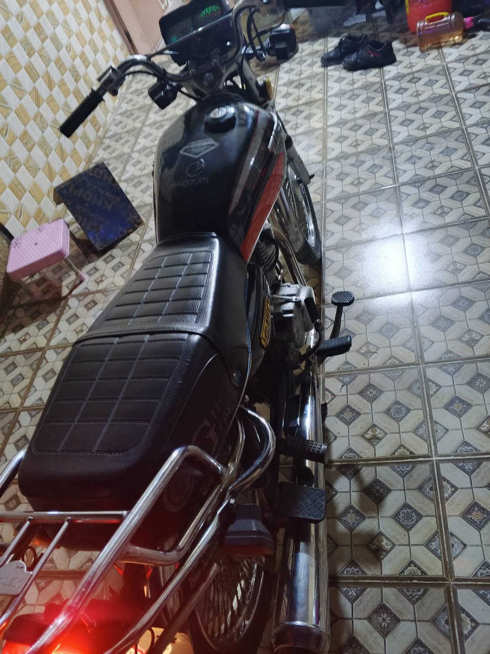 سلام عليكم دراجه تايكر موديل 20دراجه حلوه ونظيفه بلاديه بدون اي نقص اوراق كورتونيه  سعره 425وبيه مجال للشراي مكاني ديالى بلدروز رقم ***********
