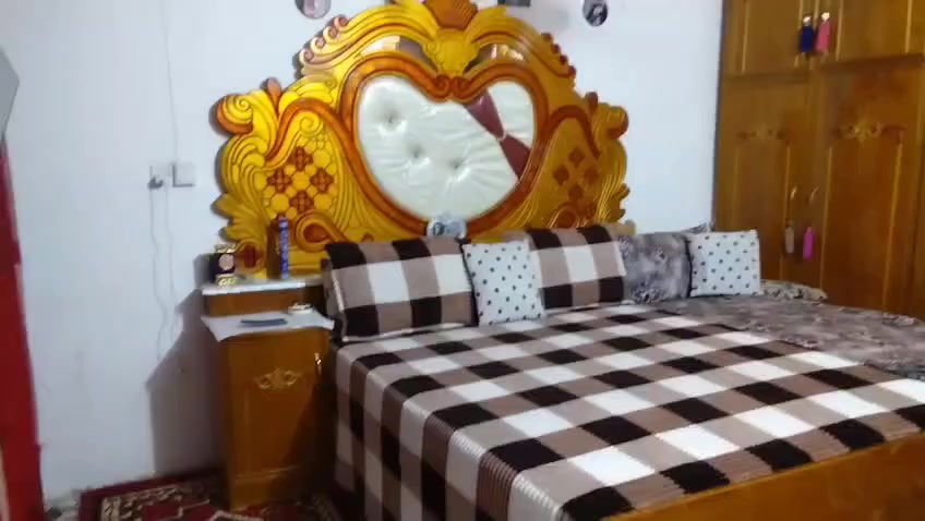 السلام عليكم ورحمة غرفة اخشاب صاج لبيع رقم الهاتف ***********المحافضه بغداد حي النصر
