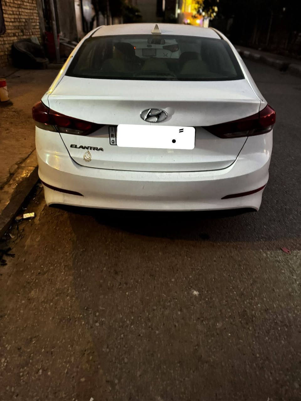 سلام عليكم
النترا 2017  للبيع
محرك 200 دوش 
كير مكينه كفاله 
حادث سياره داير جملغ خلفي صبغ +لباب ولبنيد  بيهن صبغ يعني 4قطع 
انا بيعك صبغ احزام   
تخم تاير. حداديه تبريد كله جاهز 
رقم ذي قار تحويل 
مكانه ناصريه مركز 
ماكو هيج سعر ولله
سعر108$ 
***********
