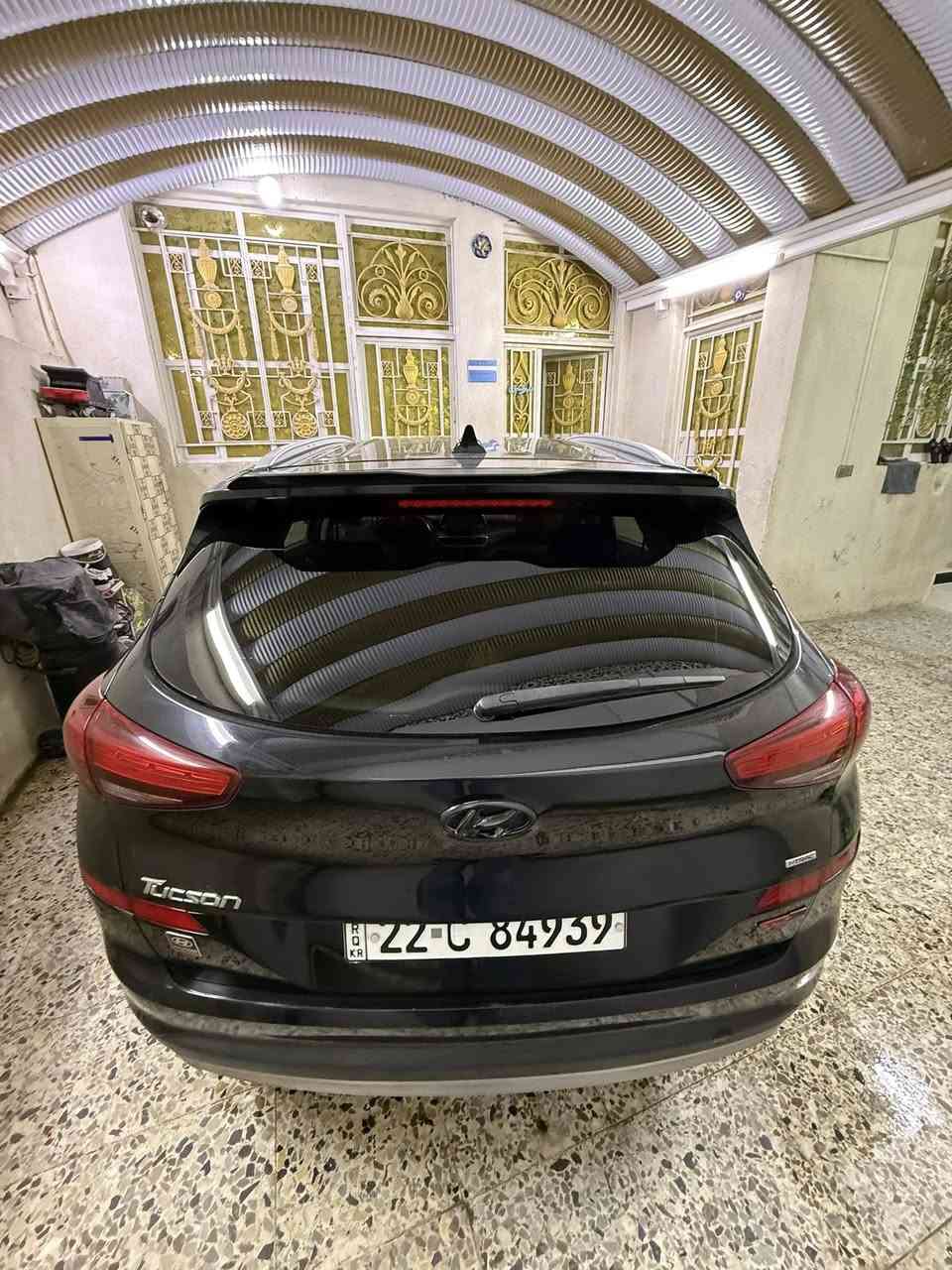 السلام عليكم توسان 2021 لمتد وارد امريكي كفاله عامه حادثها طخه بالدعاميه الخلفية الحادث بالمنشور 
لا صبغ ولا تبديل ولا بارد جديده السياره
ماشية 126 الف كيلو وليس ميل
فول مواصفات عدى البانوراما 
بصمة 
كشنات كهرباء
لد نهاري
بروجكتر لد متحرك
شاشة كاربلاي
ويلكب 19 رياضي ماخذه ب 5 اوراق
وتخم تاير جديد
حداديه جديده كلها
محرك 2000
رقم اربيل الجديد باسم شركة نور البصرة
وكالة او تحويل
السعر 167 وبيها مجال بسيط للشراي 
للاستفسار *********** 
مكان السياره بصره شارع الوفود دويد
