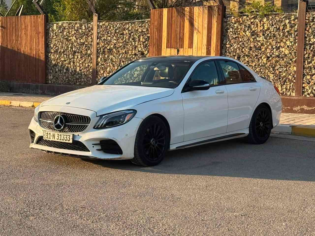 مارسدس C300 موديل 2015
للبيع وارد امريكي صور الحادث داخل المنشور بيهة صبغ قطعتين ونص بدون دواخل 
كير مكينه على وضع الشركه 
رقم بغداد مميز ✅ ابيعه ويه السياره 
مواصفات معروفه بصمه / كشن ميموري / جلد / تبريد قطعتين / ستيرن كهرباء 
مكاني بغداد 
السعر :- 167 وبي مجال بسيط 
للاستفسار :- ***********
