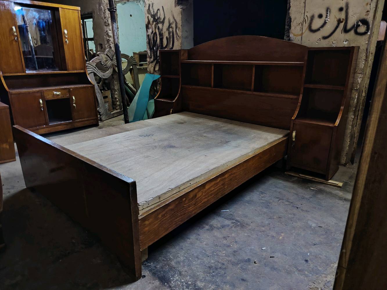 غرفه حطاطه درجه اولى 
العنوان 
الرمادي _ التأميم _ القادسيه الثانيه_مقابل مدرسة زين العابدين _مجاور حدادة البركه
