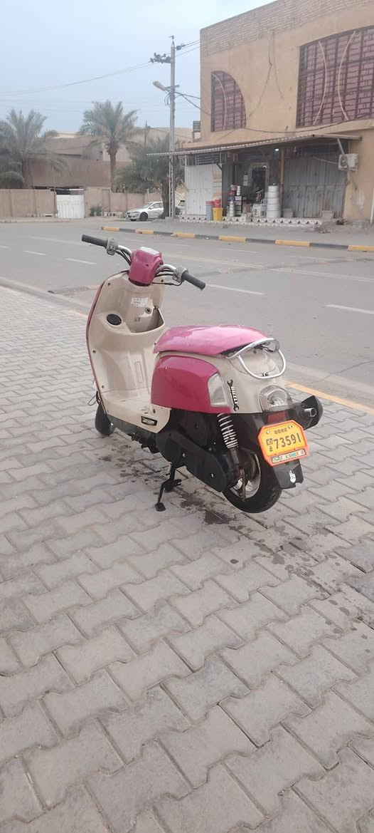 السلام عليكم دراجة ماكس بوليس بوش 49 بلادي ما مفتوح كلاجات رياضي  سعر 550 وبيه مجال مكان الكوت ***********
