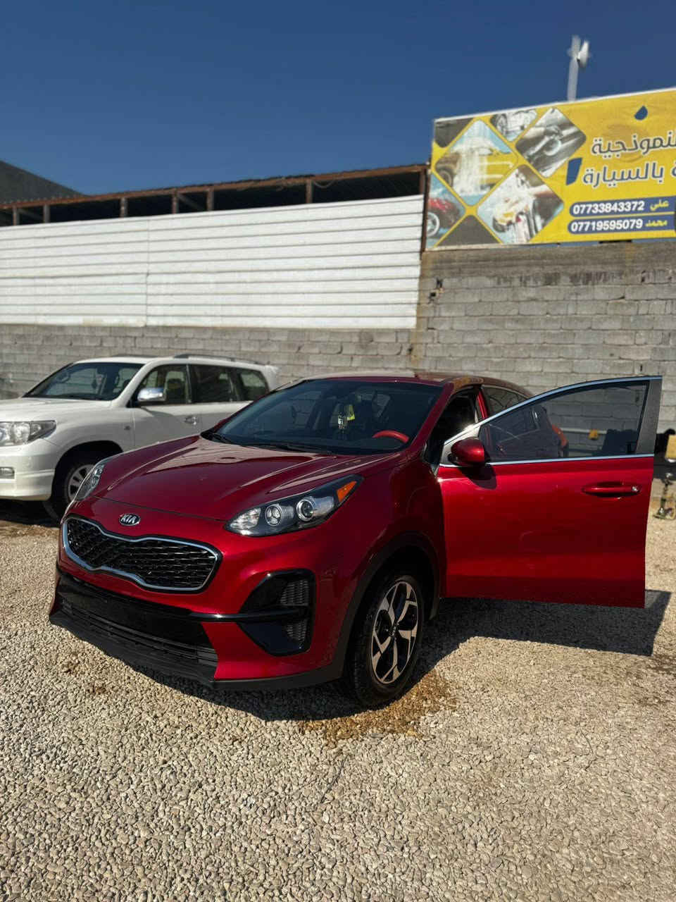 السلام عليكم كيا سبورتج مكينه2400حادث بلصور فقط طلقه بلباب كير مكينه تبريد كفاله عامه السياره موديل2022 للاستفسار ***********
