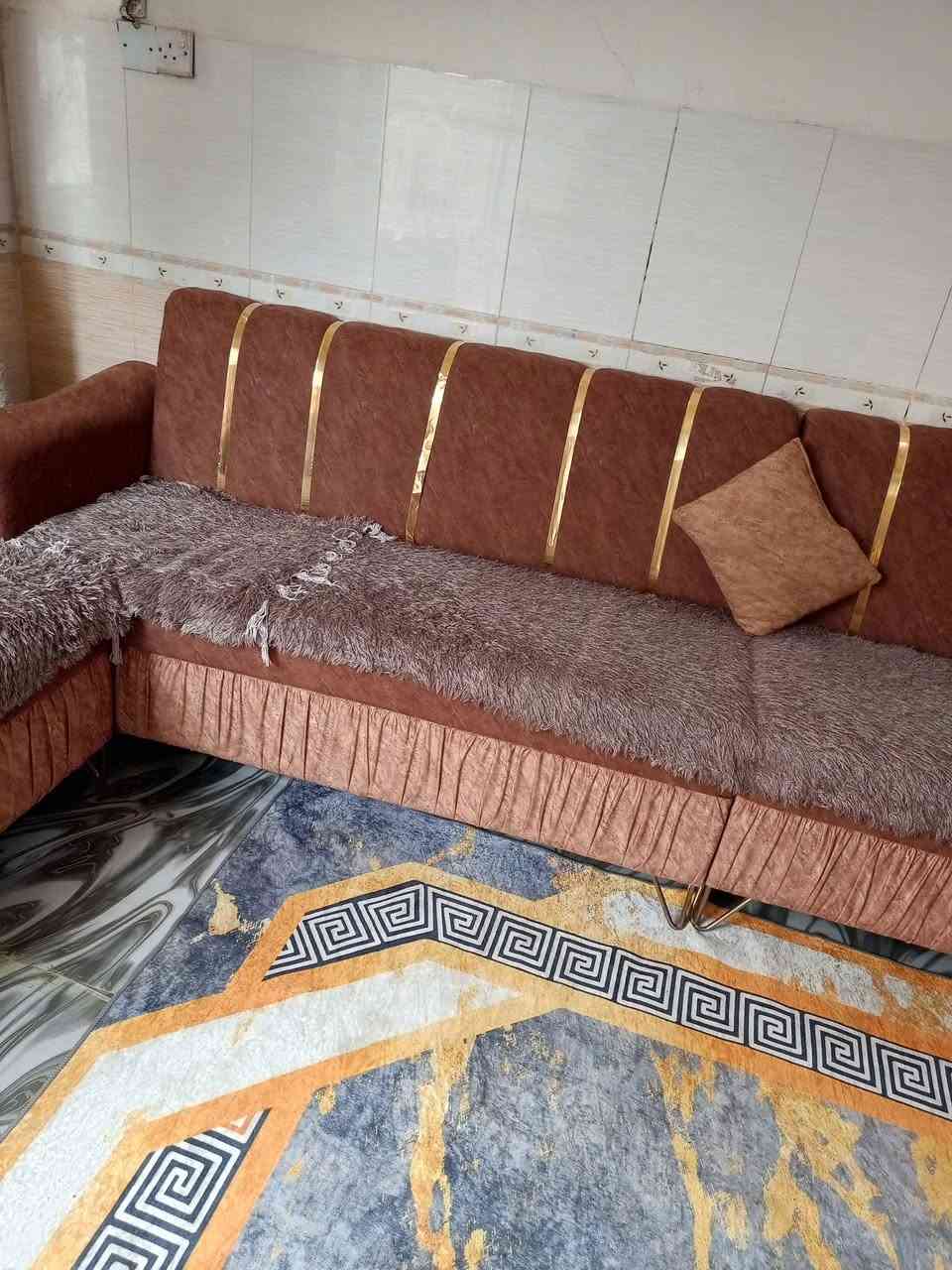 ديوان للبيع جديد العنوان حي السلام كربلاء السعر 250 ***********
