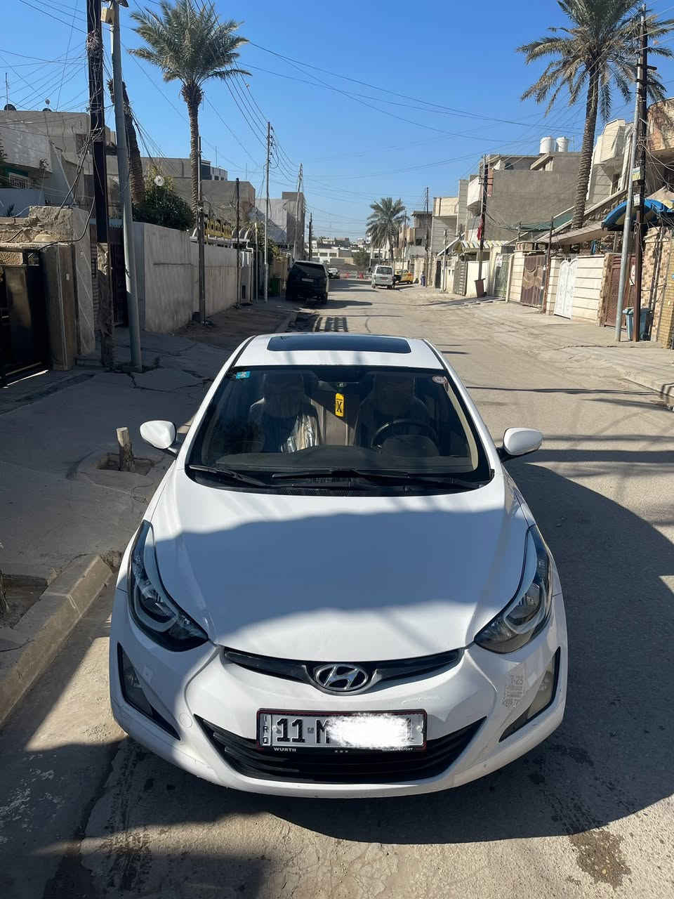 السلام عليكم 
النترا 2015 خليجي سياره نضيفه جداً مكفوله من الضربه والتبديل  فقط هلال الجاملغ الخلفي صبغ كد شبر اثر دحجه بسيطه احلى من الصور مكينه 1800 كير صدر تبريد كله شركه جاهزه مواصفاته فول عده البصمه فتحه  تحكم استيرن شاشه مري شفط اشاير مري داخل صاج حساسات خلفيه تخم تاير جديد بالعافيه ع الياخذه رقم بغداد الدولي بسمي  السعر125 وبيها مجال بسيط 
مكاني البلديات ***********
