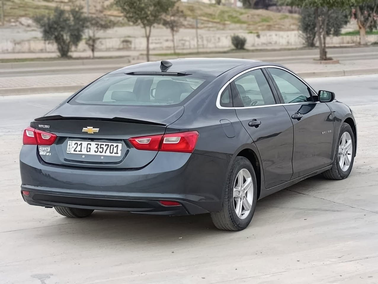 ماليبو 2020 للبيع 🚘
رقم سليمانية، تحويل تريد وكالة.
ماشية 140 ألف كيلو.
السيارة بحالة كلش حلوة، حادثة خفيفة ومبدل بانيد وجاملغ فقط، بدون دواخل.
مسويله صيانه كامله بدون نقص 
راديترات الشركه بيه حماوه ثابته تبريد ثلج 

السعر: 113 قابل للنقاش للجادين.
المكان: بغداد - حي العامل.

للتواصل: ***********
