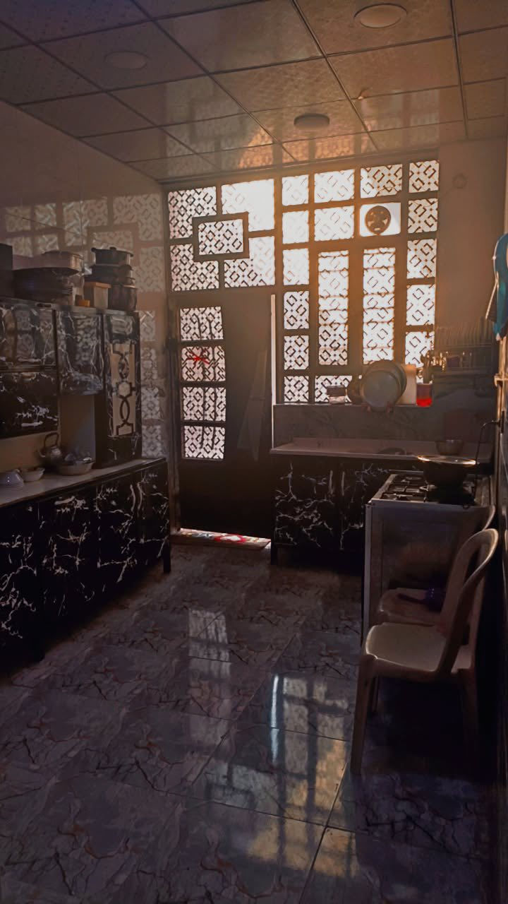 ✅بسم الله الرحمن الرحيم✅

🏪يعلن مكتب انمار للعقار🏪

🏠بيت في حي جبيل 🏠

ا🗺️لمساحه 135 متر 

شارعة 20 
بناء 🚧 2022

🔴الموقع 🌐 حي جبيل مجاور مجمع الرحاب 

يحتوي الدار على 
🔘الطابق الاول

🔴مطبخ
🔴استقبال
🔴صاله
🔴غرف عدد 1
🔴صحيات
🔴مناور 
🔴كراج سياره 

🔘الطابق الثاني
🔴غرف عدد 1
🔴صاله  
🔴صحيات 

💰السعر 90 قابل للتفاوض مع صاحب الدار 

🔴ملاحظه يرهم مراوس مع بيت على محيط العسكري او اي مكان اخر مع مراعات الاسعار 🔴 

✅للاستفسار اكثر مراسله صفحتنا او زياره المكتب انمار للعقار الواقع على شارع 60 شارع السكلات مجاور اسواق الرحمه متوسط مابين تقاطع جامع التقوى وتقاطع العداله او الاتصال على الارقام التاليه

📱***********📱واتساب 
📱***********📱كورك

✅اذا كنت تملك عقار وترغب في نشره مراسله صفحتنا او الاتصال على الارقام 👆

⚫ملاحظه الاسعار المعلنه في مكتبنا تحدد من قبل البائع وليس المكتب ونجمع البائع والمشتري وجها لوجه لاتمام عمليه البيع 🤝
