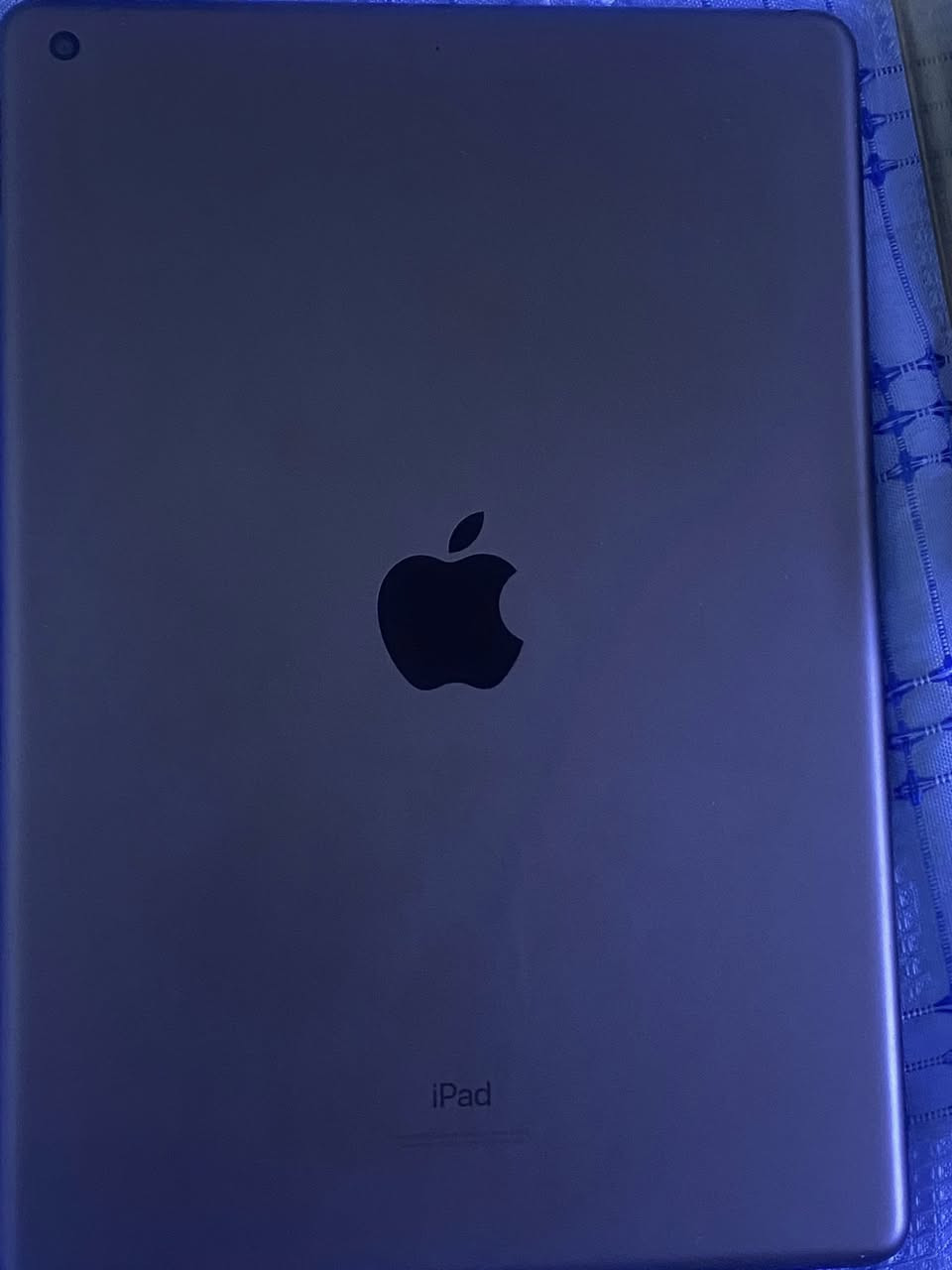 ايباد 9 نضافة 90 كلش نضيف  ذاكرة256 وممستعمل اهواي بطاريتة تقريباً 95 كذلك ويا فريز cxo5 كلش نظيف سعرة 325 وي الفريز وبي مجال قليل الرقم *********** التواصل واتساب فقط وماسنجر مكاني بغداد المدينة
