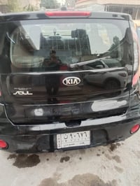 كيا سول 2017 محرك 1600صبغ بنيد وجاملغ ضربات خفيفه  رقم بغداد بأسم ابني...